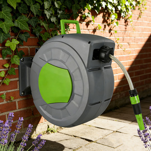 Vertak 20M+2M Carrete <span class=keywords><strong>de</strong></span> manguera <span class=keywords><strong>de</strong></span> agua con rebobinado automático para jardín, montaje en pared, bloqueo <span class=keywords><strong>de</strong></span> longitud ajustable, con pistola <span class=keywords><strong>de</strong></span> agua - Product Image 1