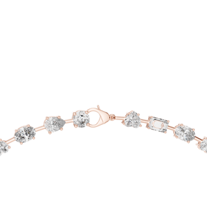 Collar de Lujo con Diamante Cultivado en Laboratorio, Corte Corazón, Oro Rosa de 18K, Diseño de Flor y Pétalo de Luna - Product Image 6