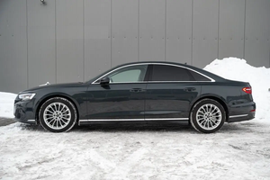 Oferta Exclusiva: Sedán de Lujo A8 Usado 2022-2024 - Tecnología de Vanguardia, Comodidades Premium y Rendimiento Impresionante - Product Image 2