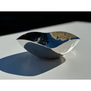 Bol de présentation moderne de luxe élégant pour salles d'exposition intérieures haut de gamme, style vintage, en plastique sculpté, élégant, sécurisé pour la table, plaqué - Product Image 2