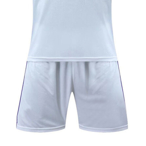 Ropa de fútbol personalizada de alta calidad para hombres, logotipo de Equipo Verde de secado rápido impreso, nuevo conjunto de kits de fútbol de tamaño adulto con servicio OEM - Product Image 4