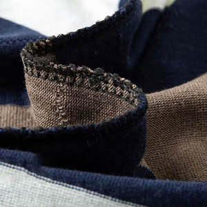 Nouveaux polos personnalisés de haute qualité Chemises pour hommes de haute qualité tricotées avec logo personnalisé T-shirts polo à manches courtes avec broderie vierge - Product Image 4