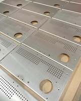 Tôles décoratives perforées en acier inoxydable – Fabrication durable de tôles métalliques perforées pour clôtures extérieures – Personnalisation OEM