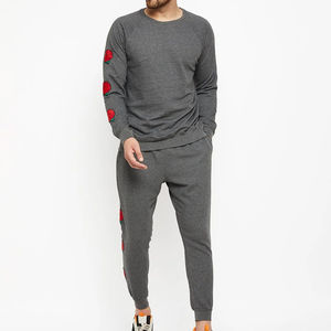 Chándal para hombre Diseño impreso Algodón personalizado Tela transpirable de alta calidad Conjunto de secado rápido Ajuste cómodo para chándales para adultos - Product Image 1