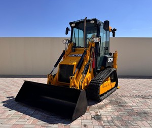 Chargeuse JCB 1CXT et attache pour mini-chargeuse, matériel de construction actuellement disponible à la vente - Product Image 2