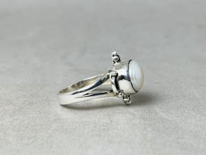 Bague en argent perle blanche faite à la main 925 bague en argent sterling massif avec pierres précieuses bijoux de mariage élégants fabricant direct en gros - Product Image 4