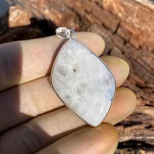 Colgante de piedra lunar natural hecho a mano, grande, de plata de ley 925, piedra preciosa única, joyería de moda, regalo para mujeres y hombres - Product Image 5