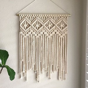 Macramé bohemio hecho a mano para colgar en la pared, decoración del hogar con cordón de algodón natural y cuerda trenzada para sala de estar - Product Image 1
