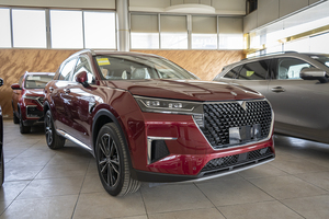 รถพวงมาลัยซ้าย Dongfeng Venucia Star E4 ปี 2022 สภาพดี ไมล์น้อย - Product Image 3