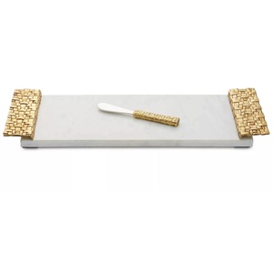 Bandeja de servicio de mármol negro de diseño profesional hecha a mano, organizador de comida decorativo de mesa de tamaño personalizado, Metal dorado sostenible - Product Image 6