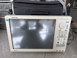 เครื่องวิเคราะห์ลอจิก Tektronix TLA6401 กำลังทำงานได้ตามปกติ - Product Image 3