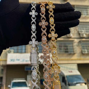 Collar de Plata de Ley con Moissanita Infinity VVS, Certificado IGI, Diseño de Ojo Cruzado, Estilo Urbano y Moderno, Cadena de Eslabones Hip Hop - Product Image 1