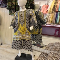 Vente chaude Designer Kurtis pour les femmes en Inde et au Pakistan Robes tissées mi-longues pour les filles à bas prix