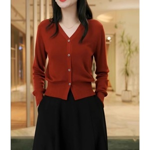 Fashionable <b>Women's</b> Cashmere <b>Cardigan</b> Slimming Loose <b>Short</b> Style with Front Logo Versatile Casual Winter Sweater Jacket - Product Image 6