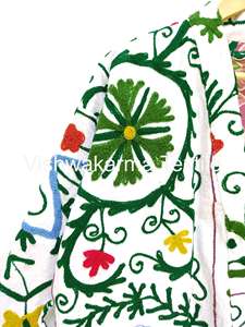 Veste d'hiver en coton Suzani faite à la main en Inde, vêtements pour femmes, broderie, manteau court, coquille en velours, col montant, design écologique - Product Image 2