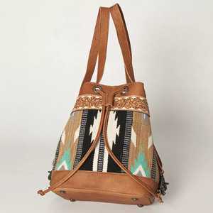 Top Seller hecho a medida niñas estilo Vintage cuero genuino sillín manta herramientas de mano tallado cubo bolsa cuero de vaca pelo Sling - Product Image 4