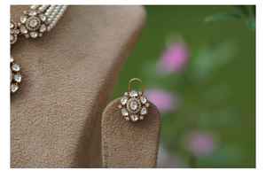 Bel ensemble de tour de cou élégant plaqué or mat Polki Kundan pour les célébrations d'anniversaire d'occasions de mariage - Product Image 3