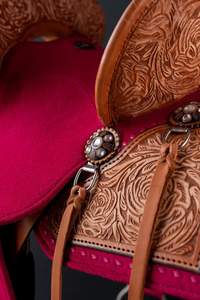 ชุดเดรสแบบตะวันตกอานสำหรับขี่ม้าสีชมพูแบบพกพา - Product Image 2