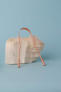 Limpiador de Lengua Tradicional de Cobre Utilizado en la Ayurveda para Mantener la Higiene Bucal y Apoyar el Bienestar Digestivo - Product Image 5