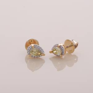 Boucles d'oreilles clous halo en diamant jaune poire de 0,64 carat, diamants de 0,14 carat, or jaune, blanc et rose 18 carats plaqué rhodium, style minimaliste pour soirée - Product Image 3