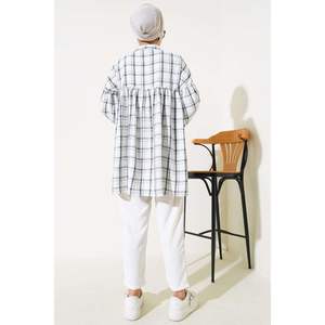 เสื้อลายสก๊อตมีระบายสีดำ - Product Image 1