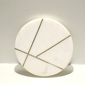 Dessous de verre en marbre avec bandes de laiton Pierre de marbre de luxe de taille personnalisée et incrustation de métal Dessous de verre en pierre Tasse pour thé ou café - Product Image 6