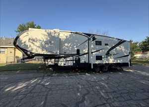 Caravanes mobiles hybrides, caravanes de camping, caravanes 4x4, mini et grandes caravanes à vendre en Europe et aux États-Unis. - Product Image 2