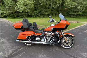 Motocyclettes Yamaha T-MAX 560 neuves assemblées, motos tout-terrain - Product Image 2