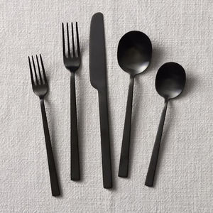 Ensemble de couverts résistant à la corrosion à poignée élégante en acier inoxydable mat disponible en acier miroir à revêtement PVD - Product Image 5