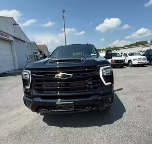 Mejor Oferta 2024: Camionetas Chevrolet S 3500 HD Crew Cab Duramax 4x4 de Caja Larga 8FT Usadas con Enganche de Remolque Equipado - Product Image 1