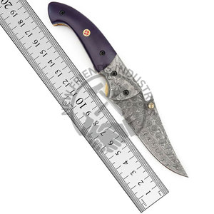 Couteau pliant personnalisé de qualité EDC en acier damas fait à la main avec manche en résine pour camping en plein air chasse randonnée OEM ODM - Product Image 2