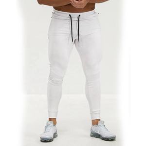 กางเกงวอร์มลำลองสำหรับผู้ชายกางเกงกีฬาน้ำหนักเบามีการตกแต่งด้วยการปัก - Product Image 2