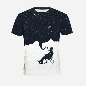 เสื้อยืดกราฟิกโพลีเอสเตอร์สำหรับผู้ชายพิมพ์ซับลิเมชันแบบเต็มปกตั้งปิดกระดุมสองแถว100% งานตามสั่ง - Product Image 2