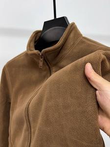 Chaqueta Casual de Invierno con Cuello Alto, de Forro Polar de Doble Cara para Hombre, con Logotipo Personalizado Bordado OEM, Precio de Fábrica de China y Bangladesh - Product Image 6