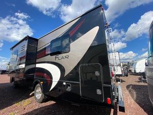 Autocaravana F-l-e-e-t-w-o-o-d RV F-l-a-i-r 26D usada de calidad, año 2016, lista para la venta - Product Image 3
