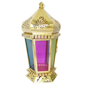 Farol Vintage de Latón Puro con Relieve, Vidrio Multicolor y Acabado Pulido para Decoración de Mesa, Farol Árabe para Decoración - Product Image 2
