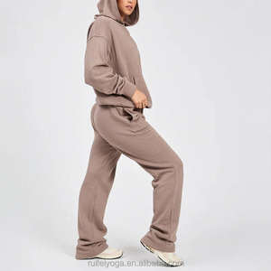 Conjuntos de chándal personalizados para mujer, pantalones de chándal de algodón de rizo francés de peso pesado con bengalas y rectos - Product Image 3