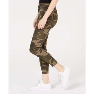 กางเกงยีนส์สกินนี่เอวสูงสีชมพูพิมพ์ลายพรางสีเขียว ไซส์ 5 สำหรับวัยรุ่น แบรนด์เซเลบริตี้พิงค์ ดีไซน์เรียบง่ายทันสมัย - Product Image 3