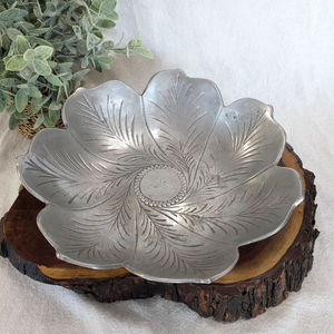 ชามอลูมิเนียมสำหรับตกแต่งที่สวยงามพร้อมลวดลายที่สลับซับซ้อนออกแบบมาสำหรับบ้านสุดหรูอพาร์ทเมนต์และห้องครัวที่ทันสมัย - Product Image 1