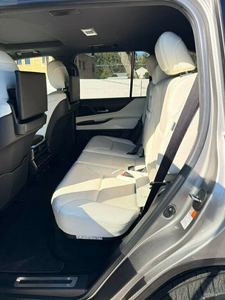 CLEAN 2023 LX 600 LUXURY AWD, Volante a la Izquierda, Origen Estadounidense - Product Image 2