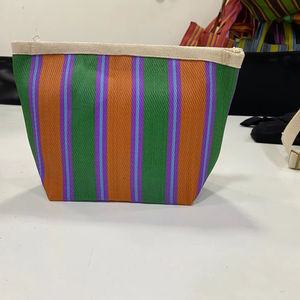 Étuis à cosmétiques fantaisie de haute qualité, style tendance, en plastique recyclé, polypropylène, nylon, fermeture à glissière et à fermoir - Product Image 1