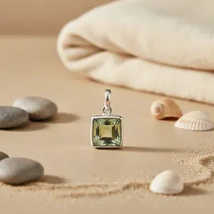 Colgante de Plata 925 con Amatista Verde Corte Esmeralda y Topacio, Chapado en Oro Blanco con Rodio, Cadena Geométrica Cuadrada para Mujer - Product Image 3