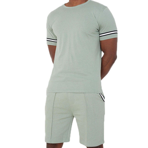 Conjunto de pantalones cortos informales de alta calidad para hombre, logotipo personalizado, conjunto de pantalones cortos transpirables de dos piezas de verano de talla grande - Product Image 1
