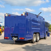 Camion de sauvetage et de lutte contre les incendies SINOTRUK Howo 6x4 LHD 400HP 10CBM, camion anti-explosion avec lame de bulldozer, bleu