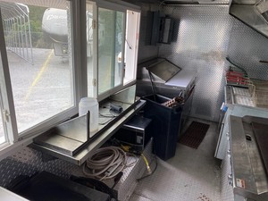 Food <b>Truck</b> <b>freightliner</b> MT45 - Product Image 6