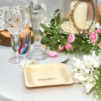 Assiettes jetables en bois ensembles vaisselle 19.5cm carrés plats en bois Culery pour le dîner au restaurant