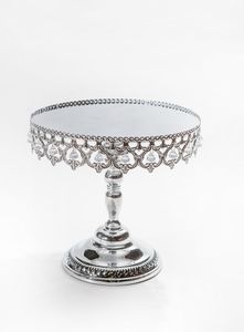 แท่นวางเค้กโลหะแบบหรูหราพร้อมผิวขัดเงาสำหรับงานนำเสนอของหวานในงานแต่งงานงานเลี้ยงวันเกิด - Product Image 4