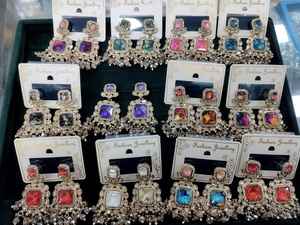 Impresionante pendiente de diseño tradicional con chapado en sombra Pendiente de joyería de moda para mujer - Product Image 3