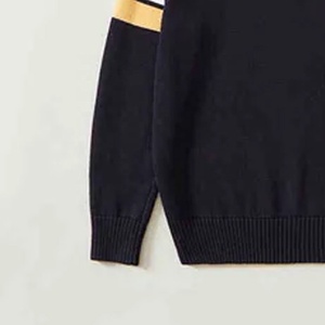 Cardigans en tricot avec logos d'université personnalisés B2B pour étudiants chandails d'uniforme à manches longues et col en V avec mince pour l'hiver - Product Image 3