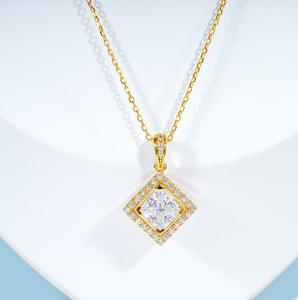 Pendentif en moissanite de 2,00 carats VVS1, design halo princesse, argent sterling 925, collier pour femme, bijoux, cadeau pour les occasions spéciales - Product Image 2